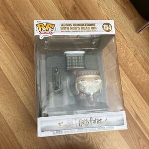 154 pop! deluxe Albus Dumbledore with Hogs Head Inn